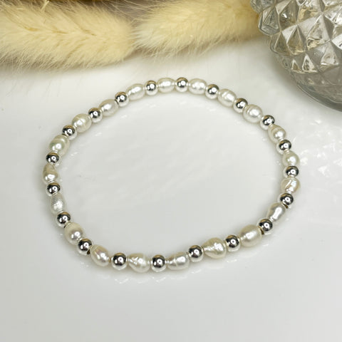 Elegant Freshwater Bracelet Silver